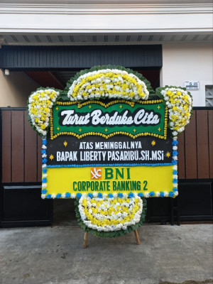 Papan Bunga Duka di Lola