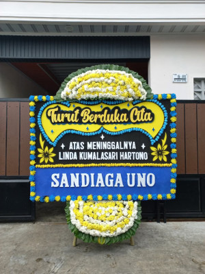 Papan Bunga Duka di Lola
